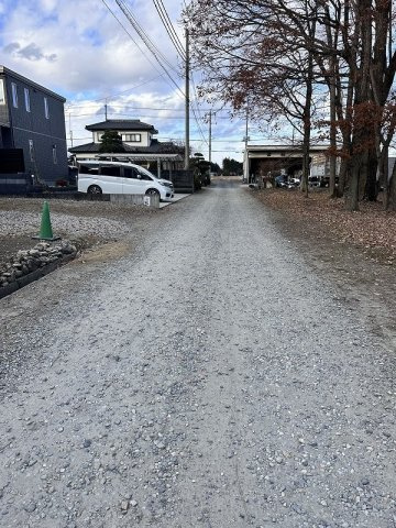 【前面道路含む現地写真】