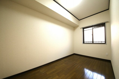 【洋室】 | パレドール久喜Ⅲ | 明るい洋室です