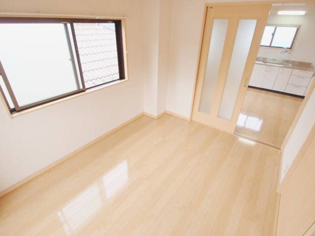 サンハイツの居間・リビング