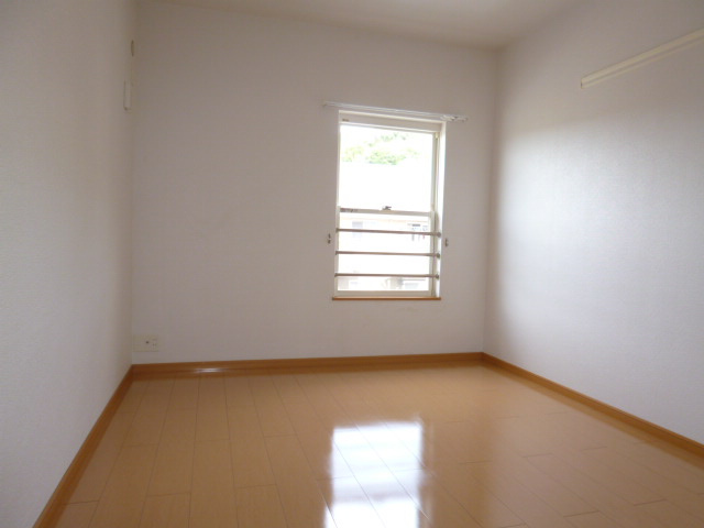 倉敷市福田町古新田のアパートの寝室|洋室