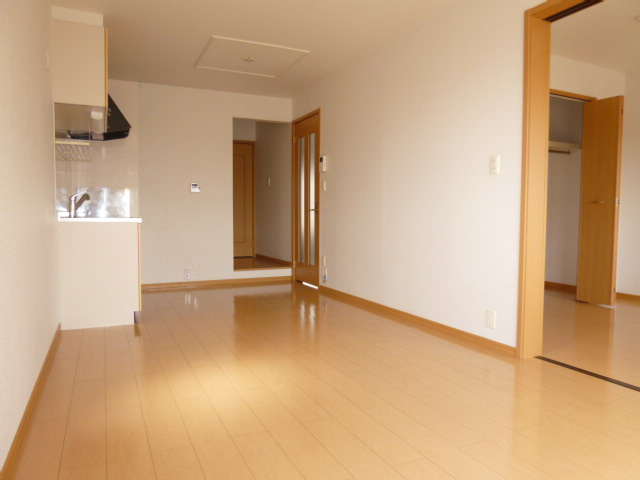 倉敷市福田町古新田のアパートの内装|LDK