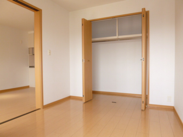 倉敷市福田町古新田のアパートの洋室