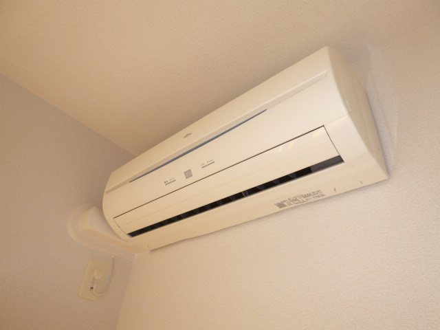 倉敷市福田町古新田のアパートの設備|エアコン