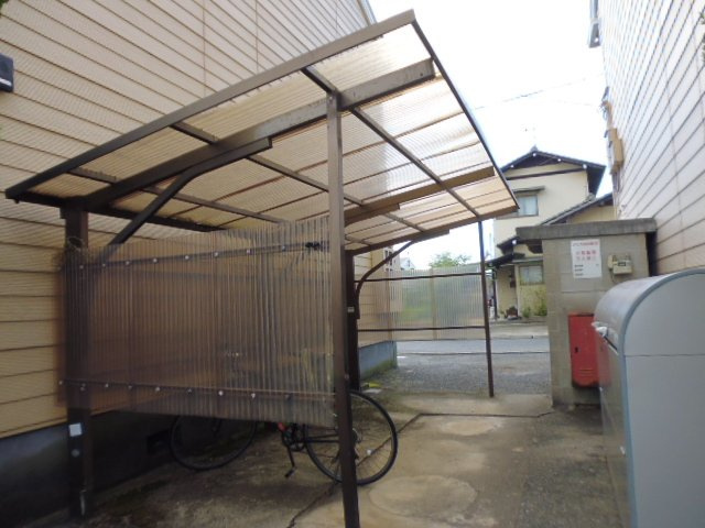倉敷市連島町鶴新田のアパートのその他共用部分|駐輪場