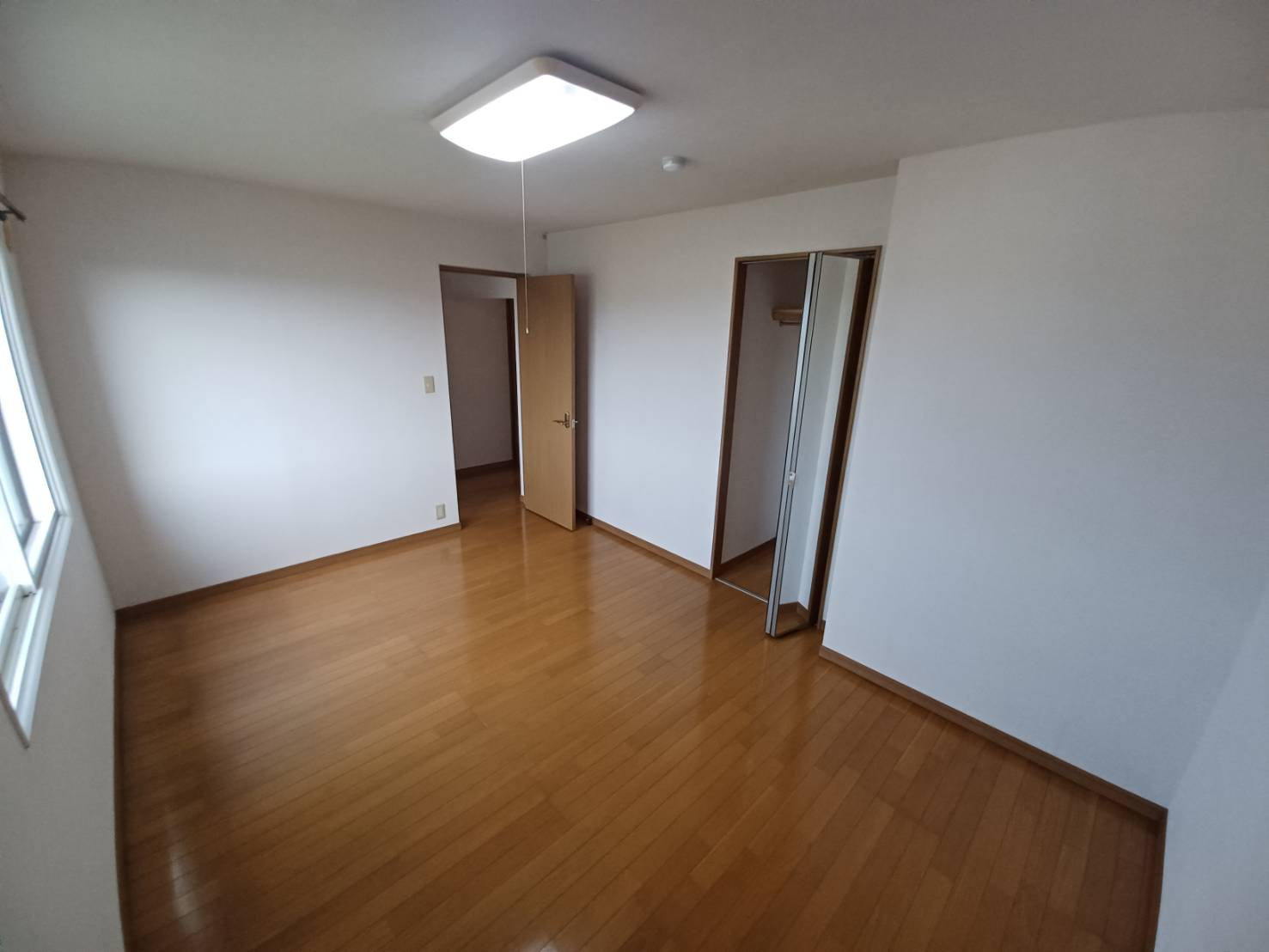 ヒーローマンション・ノーサイドの洋室