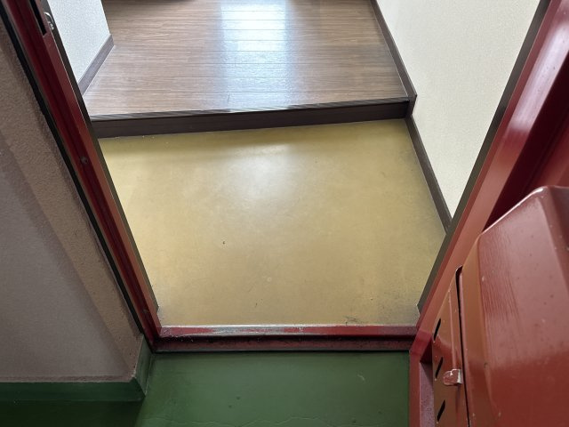 メゾンやすむろⅡの玄関