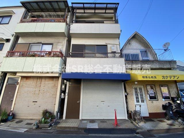 若江東町4丁目中古戸建の外観|シャッター付き車庫がございます！住環境も充実しています♪