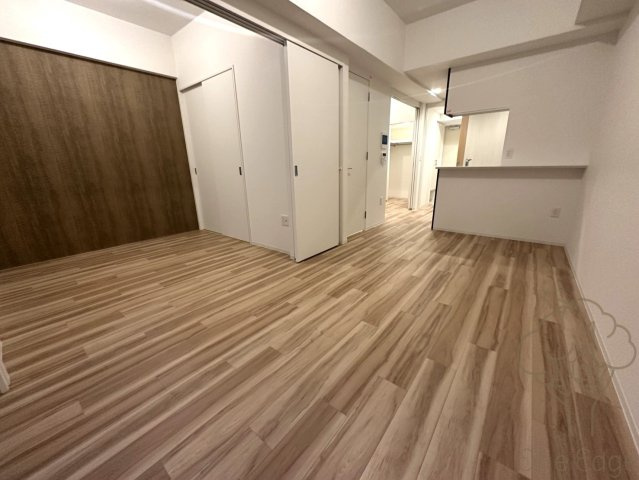 セレニテフラン新大阪の居間・リビング