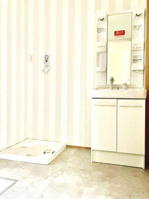 【洗面所】 | 盆栽町 | スペースが確保できる洗面所です