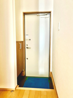 【玄関】 | 盆栽町 | 落ち着いた玄関です