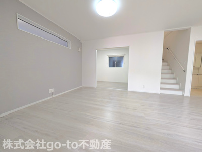 【居間・リビング】 | 明石市大久保町大窪2039 | リビング内階段です♪