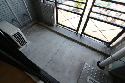 【バルコニー】 | 朝日プラザツインテージ神戸イースト
