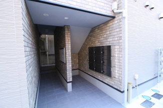 【エントランス】