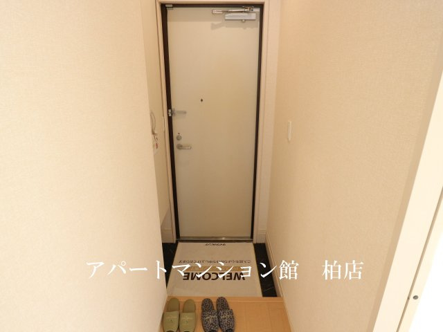 ボナール酒井根Ⅰ号棟の玄関
