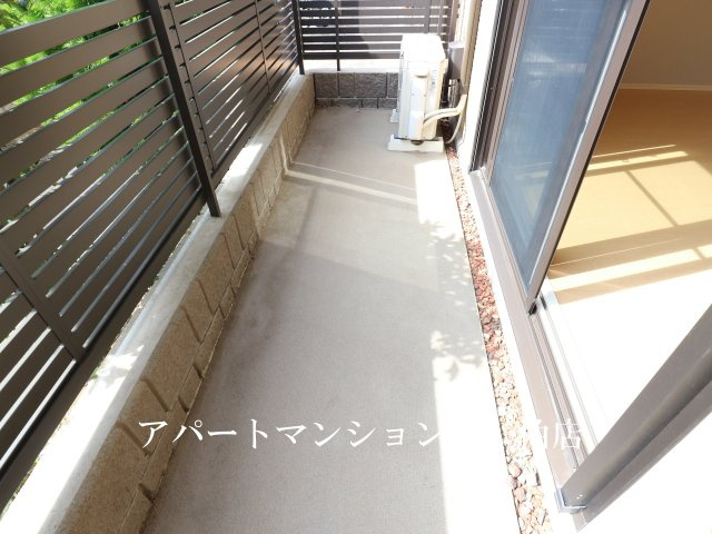 ボナール酒井根Ⅰ号棟のバルコニー