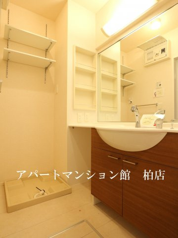 ボナール酒井根Ⅰ号棟の収納