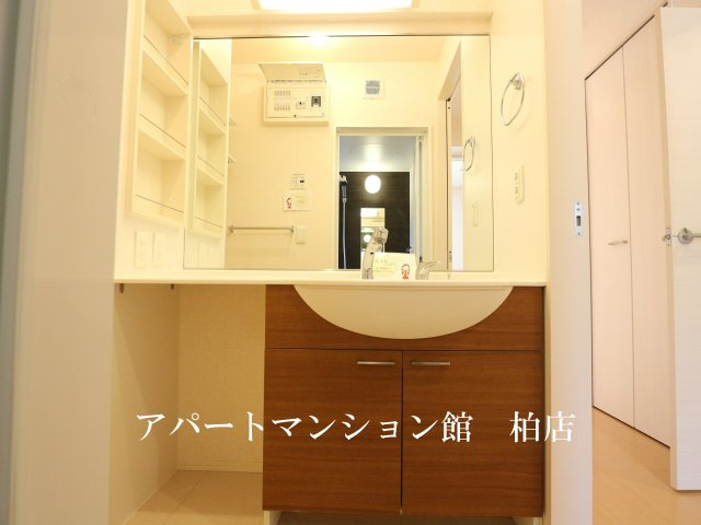 ボナール酒井根Ⅰ号棟の洗面所