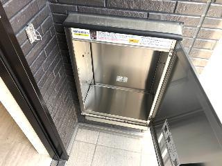 富山市高木西のアパートのその他|宅配BOX（イメージ）