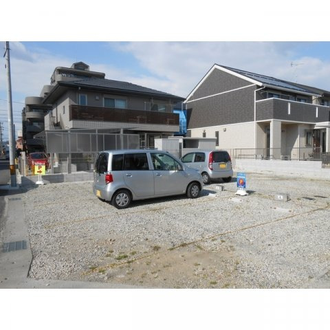 岐阜市本荘西３丁目の駐車場
