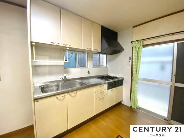 【キッチン】 | 広いキッチンでお料理もはかどりそうですね！