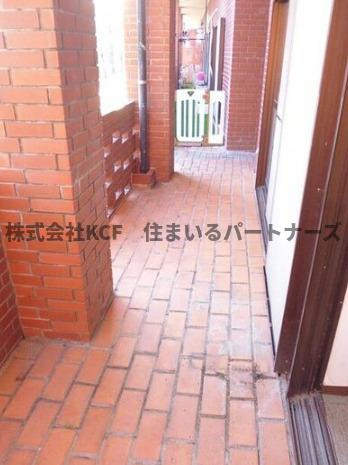 ブリックタウン壱弐参番館のバルコニー|外からの目が気にならないバルコニーで洗濯物が干せます