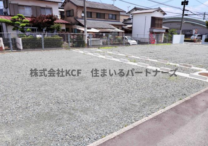 ビレッジハウス荒木一号棟の駐車場|駐車場に車を止められます