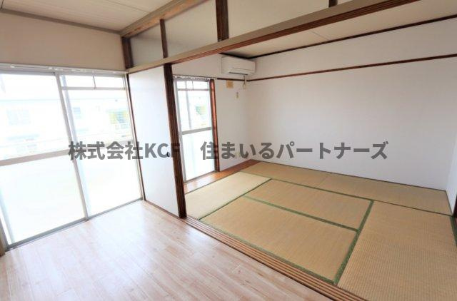 ビレッジハウス荒木一号棟の居間・リビング|ゆったり過ごせる居間です