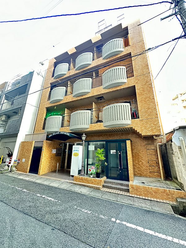 ダイアパレス新神戸の外観