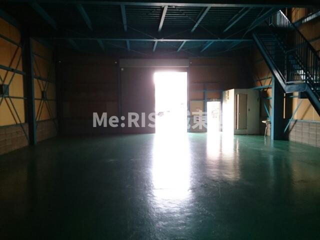 百舌鳥陵南町3丁目事付倉庫の内装