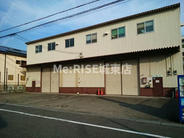 百舌鳥陵南町3丁目事付倉庫の外観