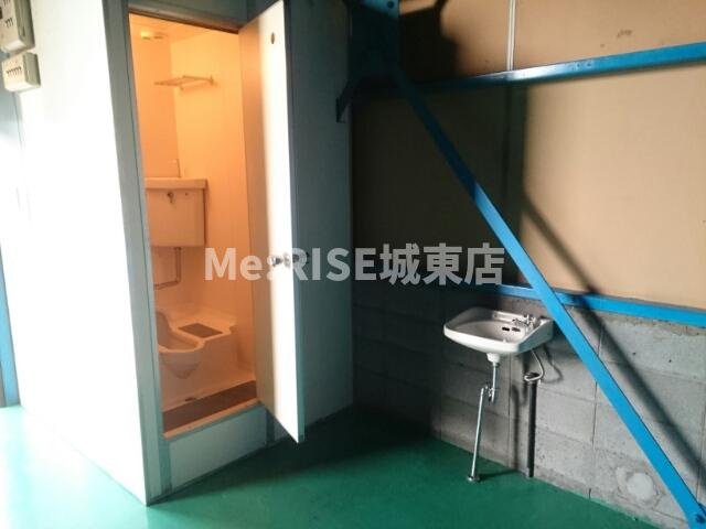 百舌鳥陵南町3丁目事付倉庫の内装