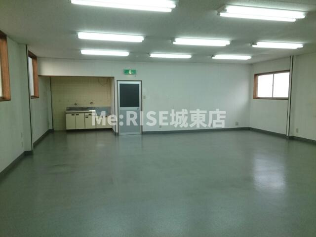 百舌鳥陵南町3丁目事付倉庫の内装