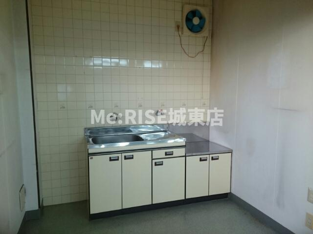 百舌鳥陵南町3丁目事付倉庫のキッチン