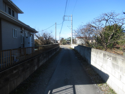 【前面道路含む現地写真】 | 熊谷市小曽根 550万 土地