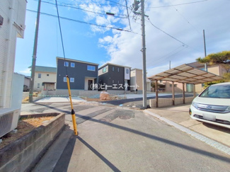 【前面道路含む現地写真】