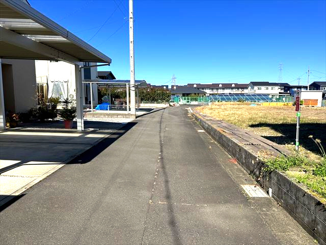 ６４５４４　瑞穂市唐栗土地の前面道路含む現地写真