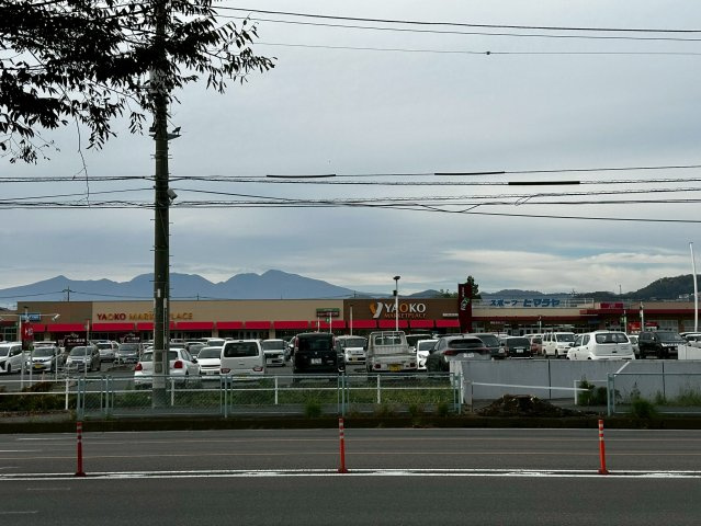 ストリートの周辺