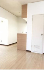 グリーンハイム山口の居間・リビング
