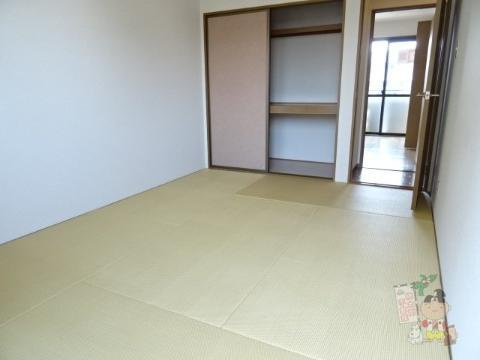 ラフィネ高柳の居間・リビング|和室