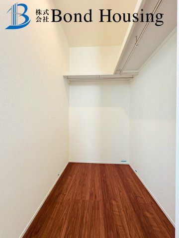 WIC３か所付き・玉津町新方　全９区画　８号棟の収納