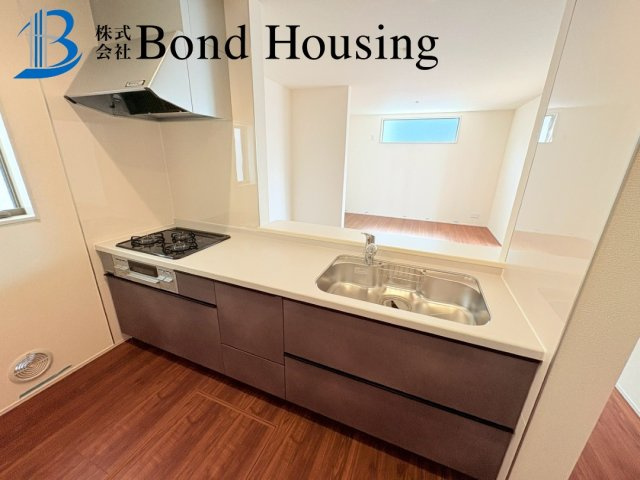 WIC３か所付き・玉津町新方　全９区画　８号棟のキッチン