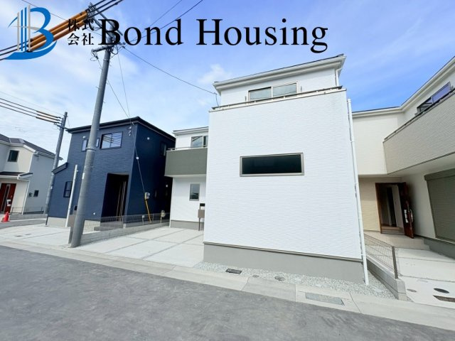 WIC３か所付き・玉津町新方　全９区画　８号棟の外観