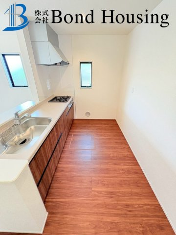 南東側道路日当たり良好・玉津町新方　全９区画　７号棟のキッチン