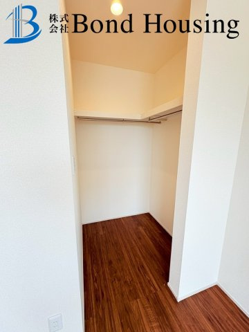 南東側道路日当たり良好・玉津町新方　全９区画　７号棟の収納