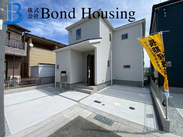 住みやすい街並み・玉津町新方　全９区画　１号棟の駐車場