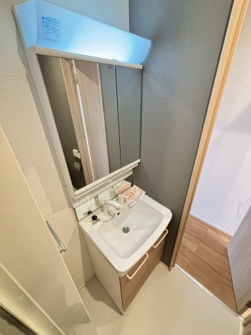 シティ・ライムの独立洗面台