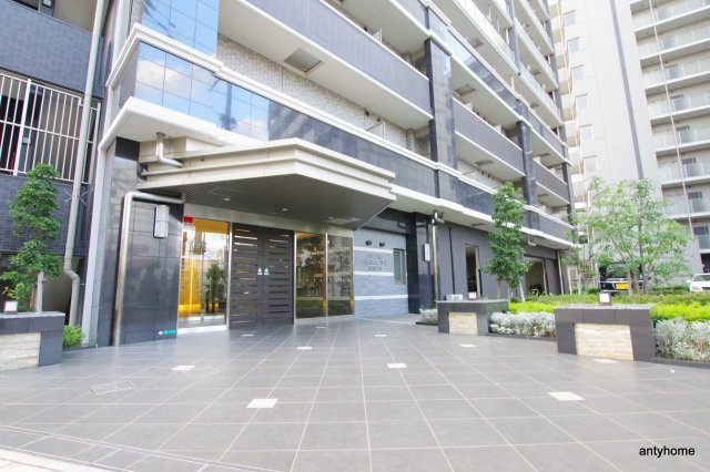 エスリード大阪シティノース　仲介手数料無料のエントランス