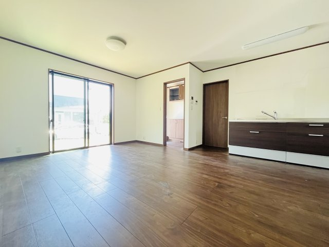 【居間・リビング】 | 深谷市田中　中古戸建