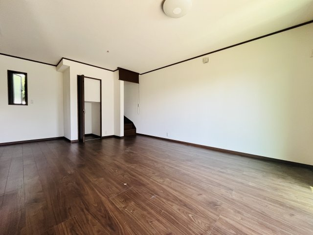 【居間・リビング】 | 深谷市田中　中古戸建