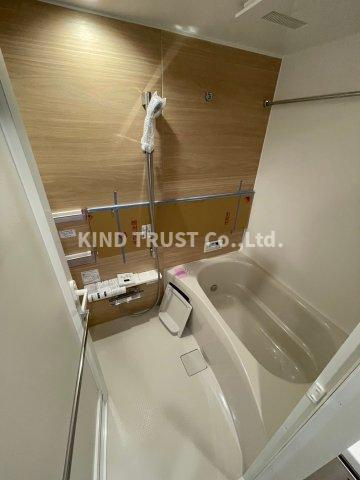 シーズンフラッツ梅田EASTの浴室|落ち着いた空間のお風呂です